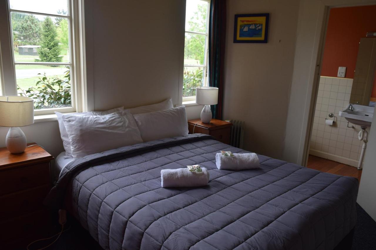Garston Hotel & Cafe Екстер'єр фото