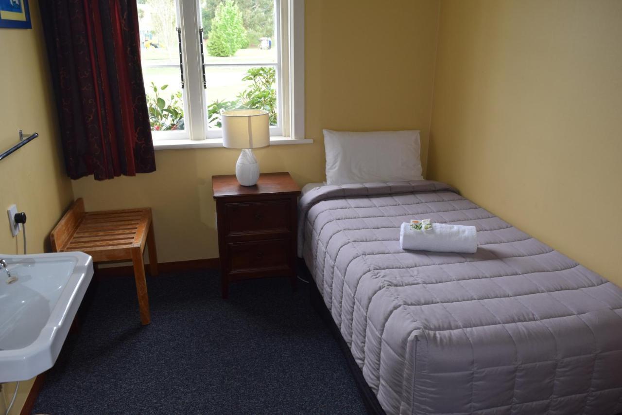 Garston Hotel & Cafe Екстер'єр фото